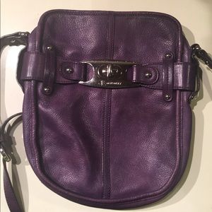 B. Makowsky cross body bag